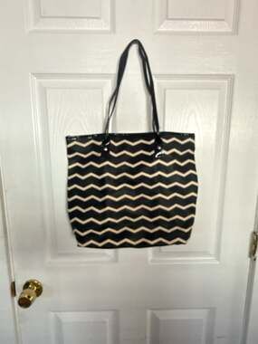 Thirty-One Gifts Chevron Print Tote Bag